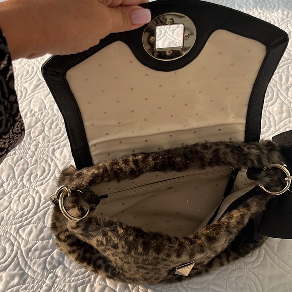 Kate Spade. Faux leopard bag - Picture 3 of 6